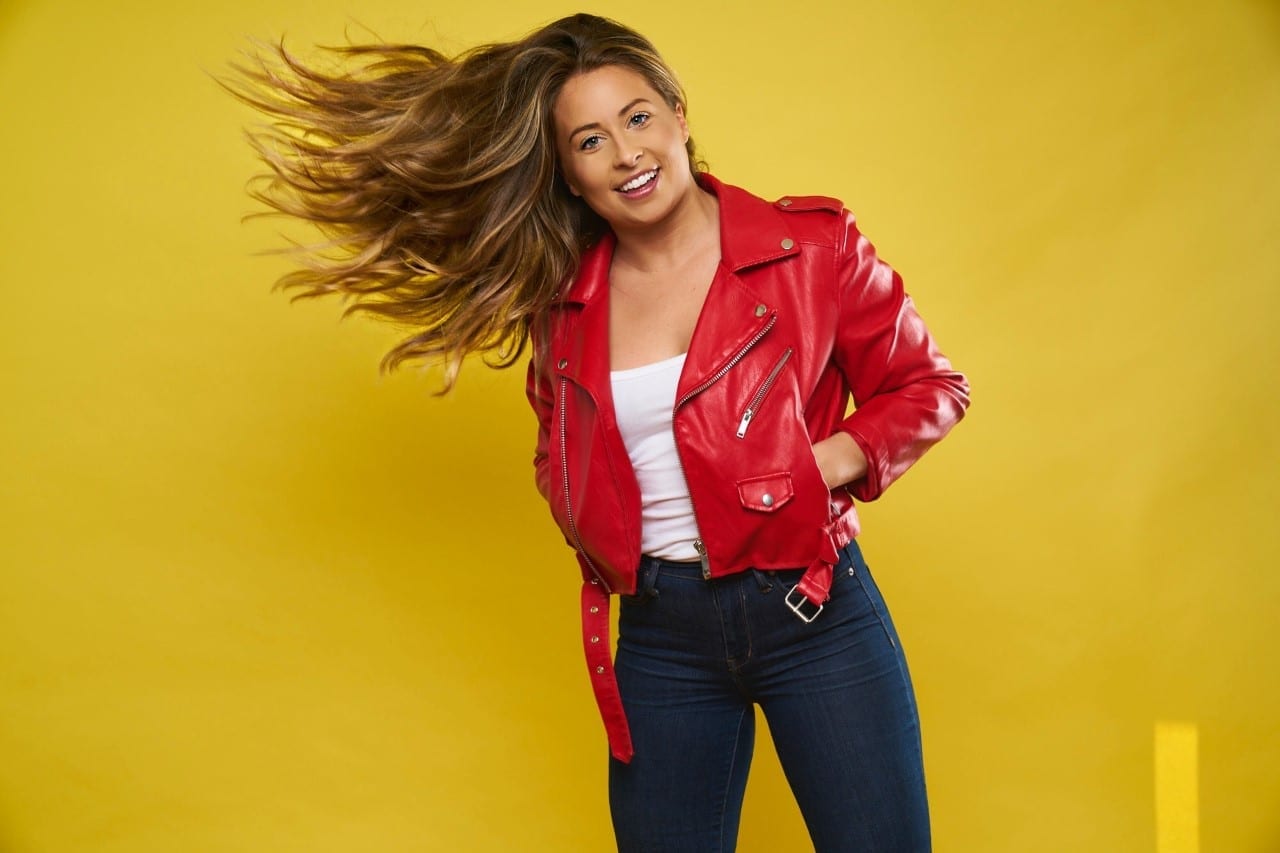 Becky Robinson pretty comedian headshot